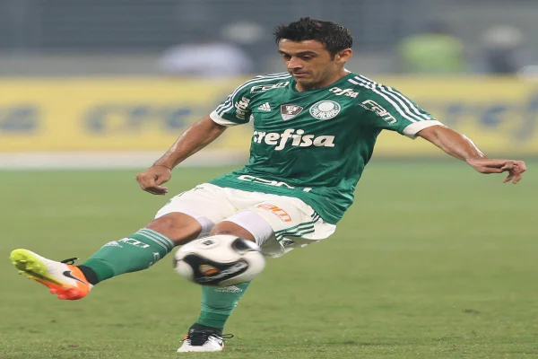 Palmeiras encara o Coritiba sem Flaco López e Vitor Roque; veja odds