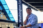 Tarcísio volta atrás e diz que não deve privatizar novas linhas do metrô Tarcísio volta atrás e diz que não deve privatizar novas linhas do metrô