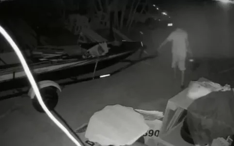 Homem furta botijão de gás, em Chapadão do Céu, Goiás