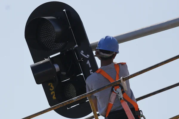 TCDF suspende licitação de semáforos da Secretaria de Obras