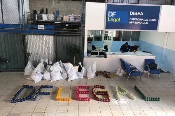 DF Legal faz apreensão recorde de bebidas ilegais neste Carnaval