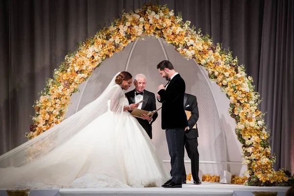 É oficial: Serena Williams e Alexis Ohanian estão casados