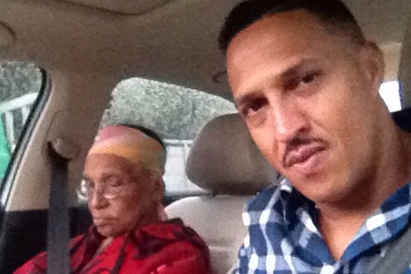 Morre Ana Soares, mãe do rapper Mano Brown, dos Racionais
