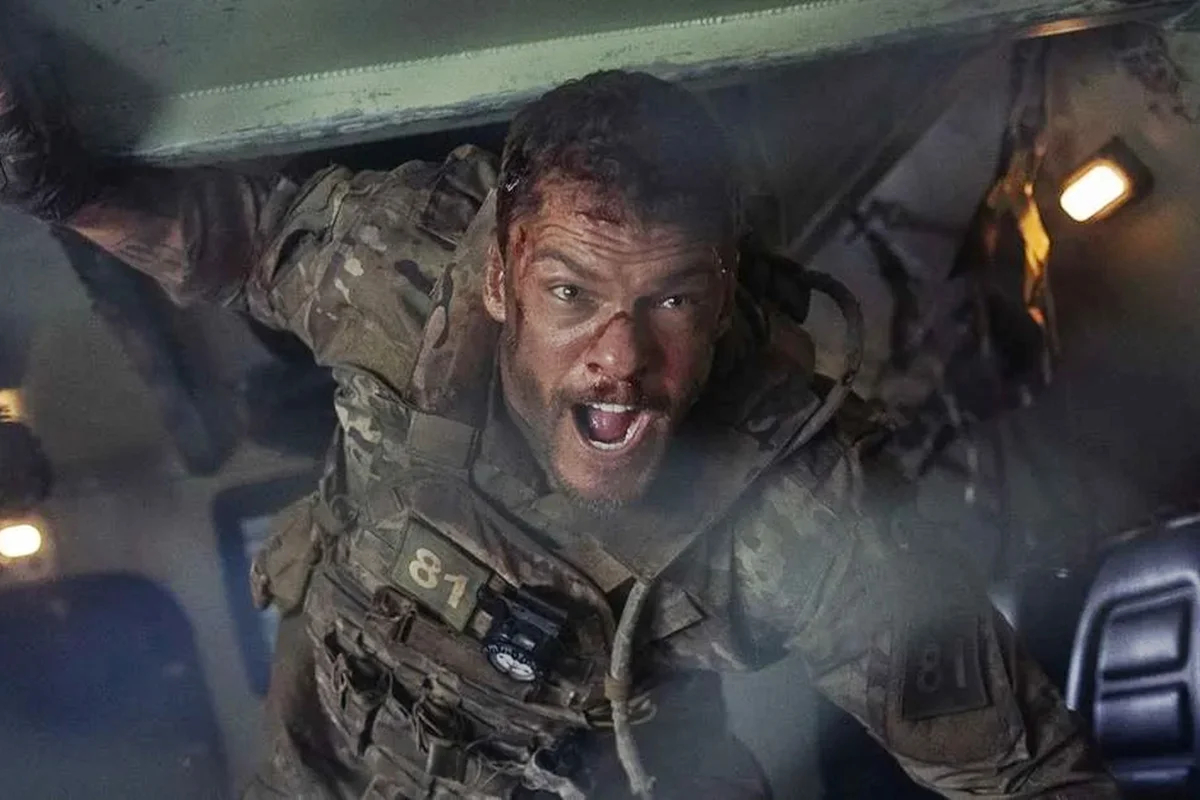 Cena de Máquina de Guerra, filme mais visto da Netflix em 2026 Cena de Máquina de Guerra, filme mais visto da Netflix em 2026