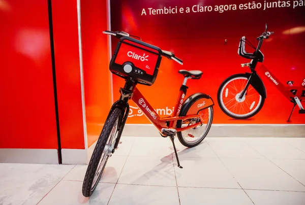 Em evento, Claro firma parceria de bikes compartilhadas com a Tembici - destaque galeria