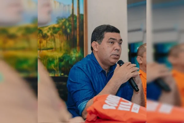 Governador interino de Roraima exonera todos servidores comissionados