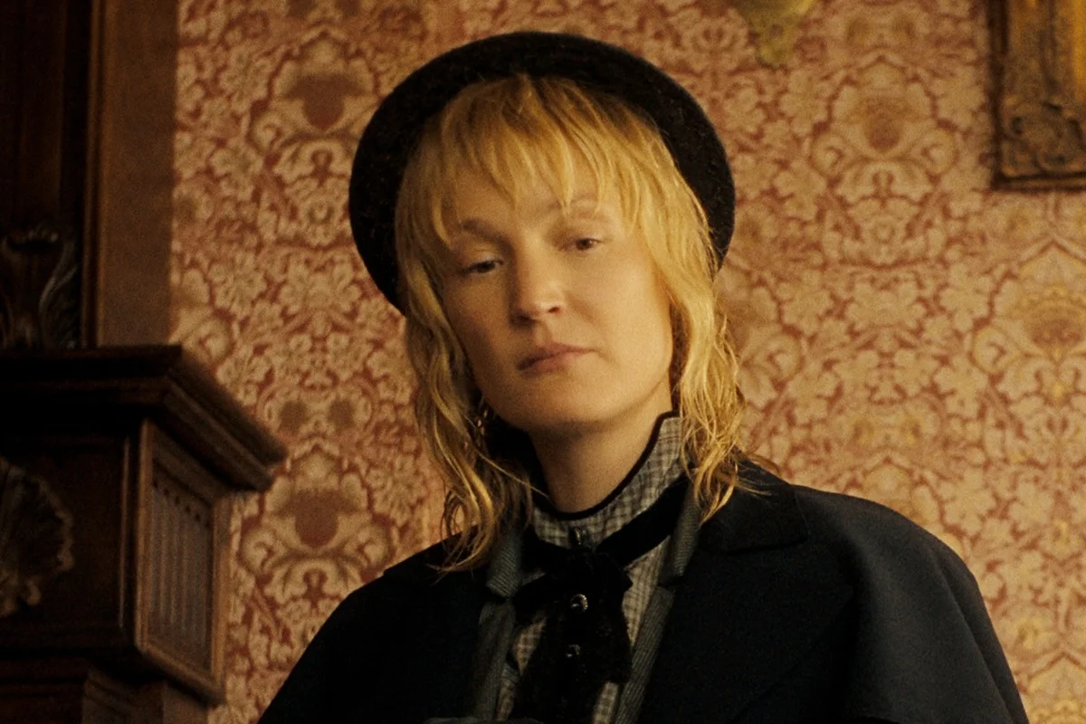 Vicky Krieps na série Monstros Vicky Krieps na série Monstros