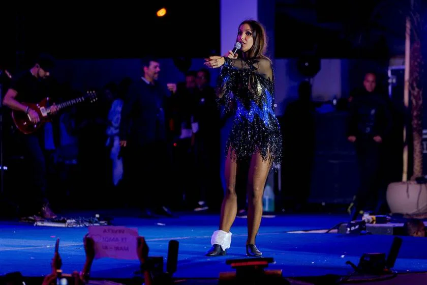 Ivete Sangalo e Wesley Safadão quase se beijam no clipe de “À Vontade” - imagem 23 Ivete Sangalo e Wesley Safadão quase se beijam no clipe de “À Vontade” - imagem 23