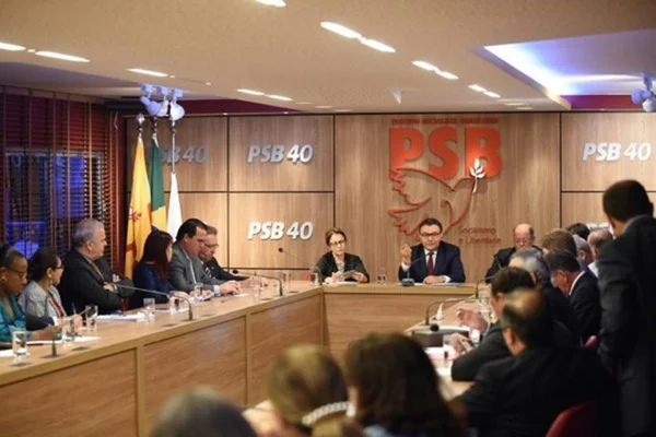 PSB de Rollemberg sai fortalecido no DF após filiações em série