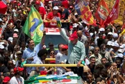 Lula participa de ato em Copacabana, no Rio de Janeiro Lula participa de ato em Copacabana, no Rio de Janeiro