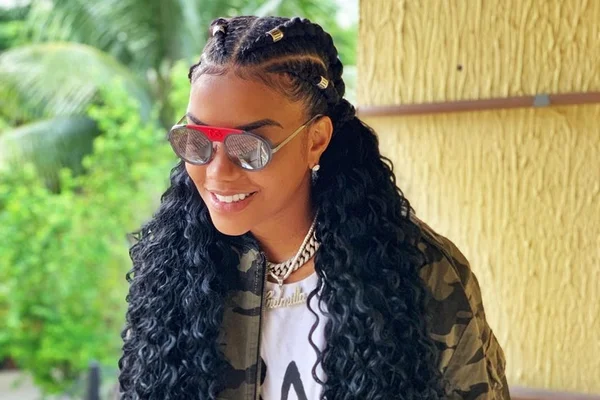 Ludmilla diz ter perdido contratos após assumir namoro com bailarina