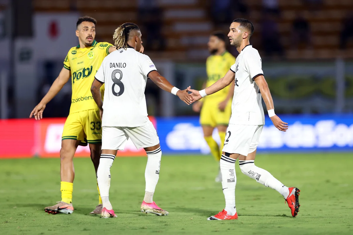 Danilo e Ziyech, atletas do Botafogo Danilo e Ziyech, atletas do Botafogo