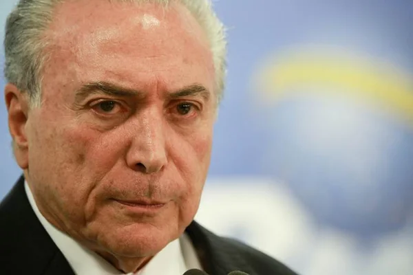 Fachin prorroga inquérito sobre Temer, Padilha e Moreira