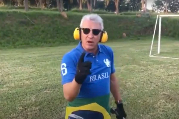 Homem atira e ameaça Lula de morte em vídeo