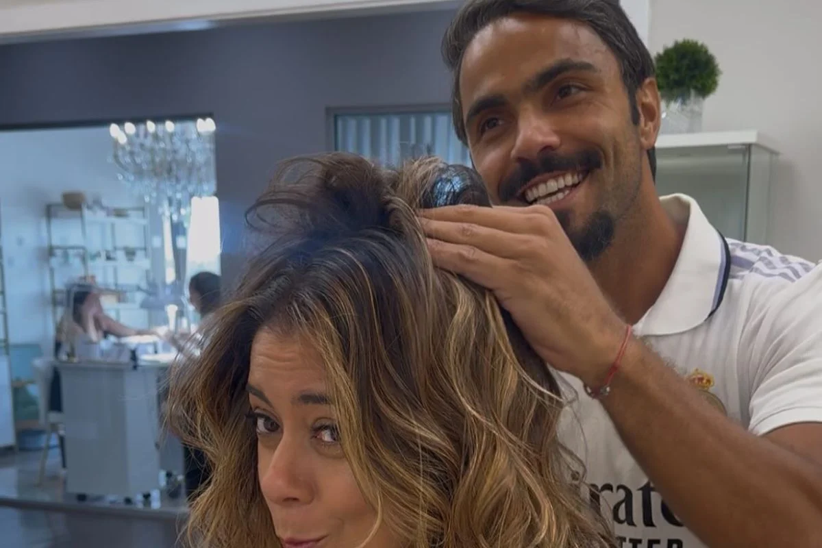 Bruno Freitas, conhecido nas redes sociais como “cabeleireiro viajante” Bruno Freitas, conhecido nas redes sociais como “cabeleireiro viajante”