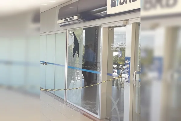 Três agências bancárias no Sudoeste são alvo de tiros à noite