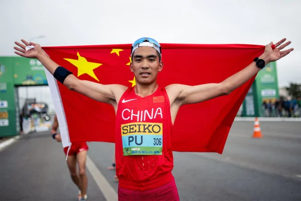 Atleta chinês vence 10 km sub-20 no Mundial de Marcha Atlética