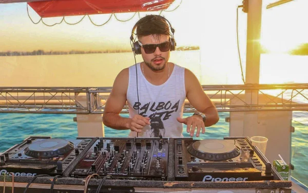 A Boat Party LGBTQIA+ está de volta a Brasília e terá o Lago Paranoá como o plano de fundo
