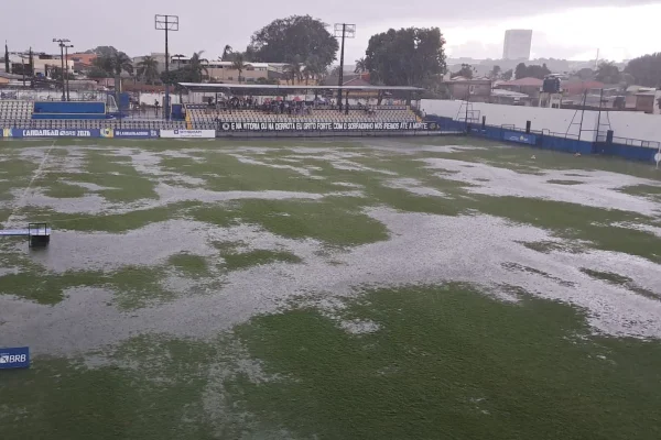 Candangão: chuva forte adia semifinal entre Sobradinho x Samambaia