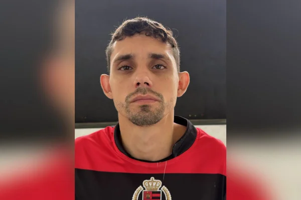Foto colorida de Everton Araujo Roque, o Santista, apontado pela polícia como Sintonia Final dos estados.