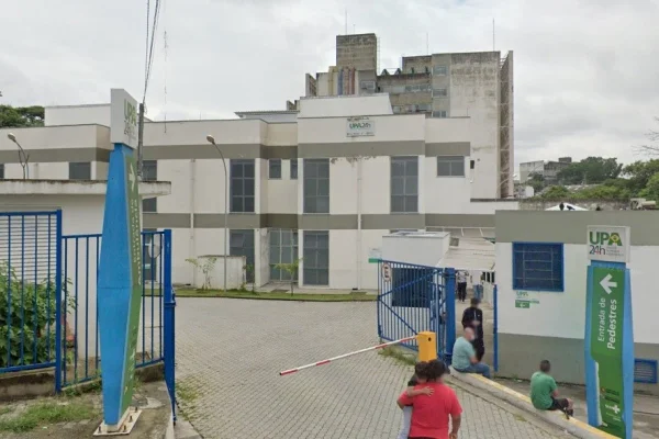 Imagem colorida de Fachada da UPA de Ermelini Matarazzo, na Zona Leste de SP. Metrópoles