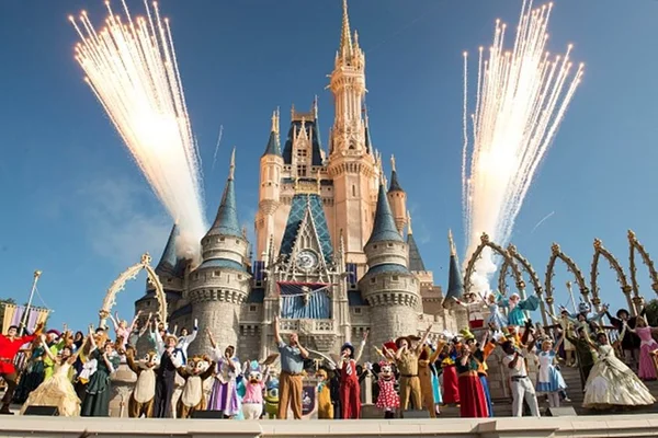 Disney abre vagas de emprego com salários de até R$ 10 mil