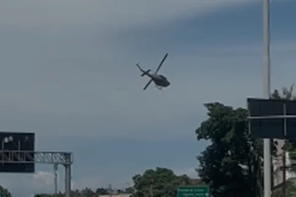 Imagem colorida de helicóptero