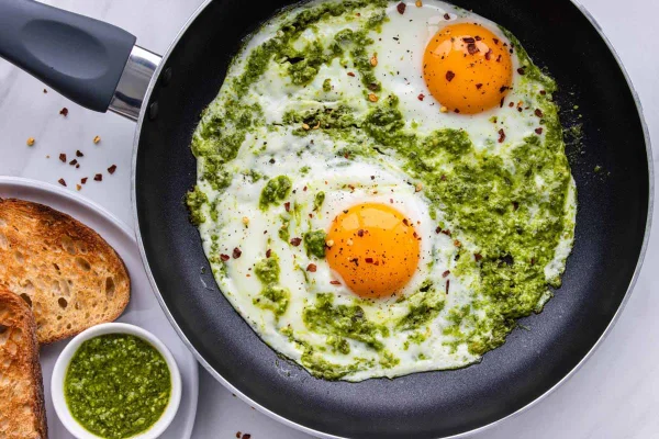 Ovos com pesto