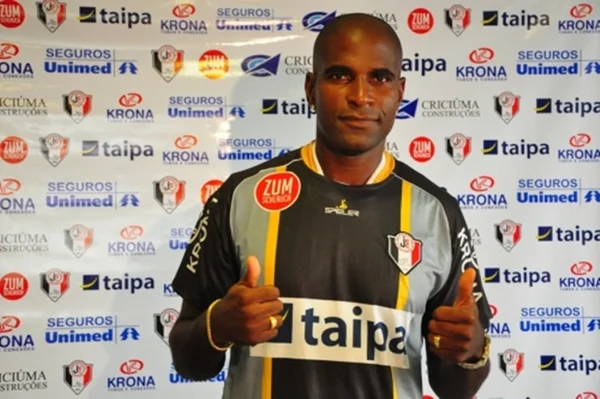 Morre aos 42 anos Max, ex-goleiro de Botafogo e Gama