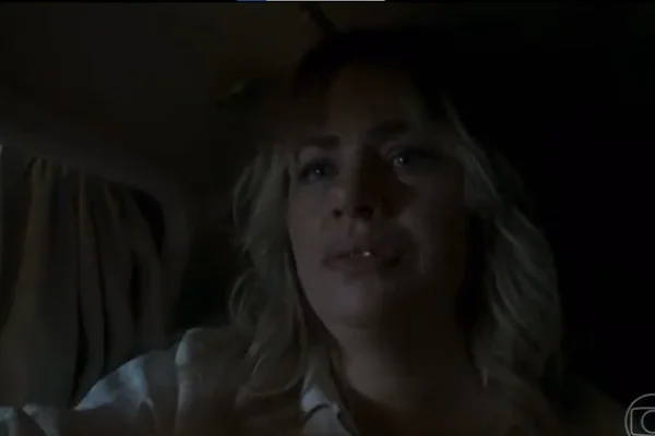 Karina Teles, como Madeleine (Pantanal)