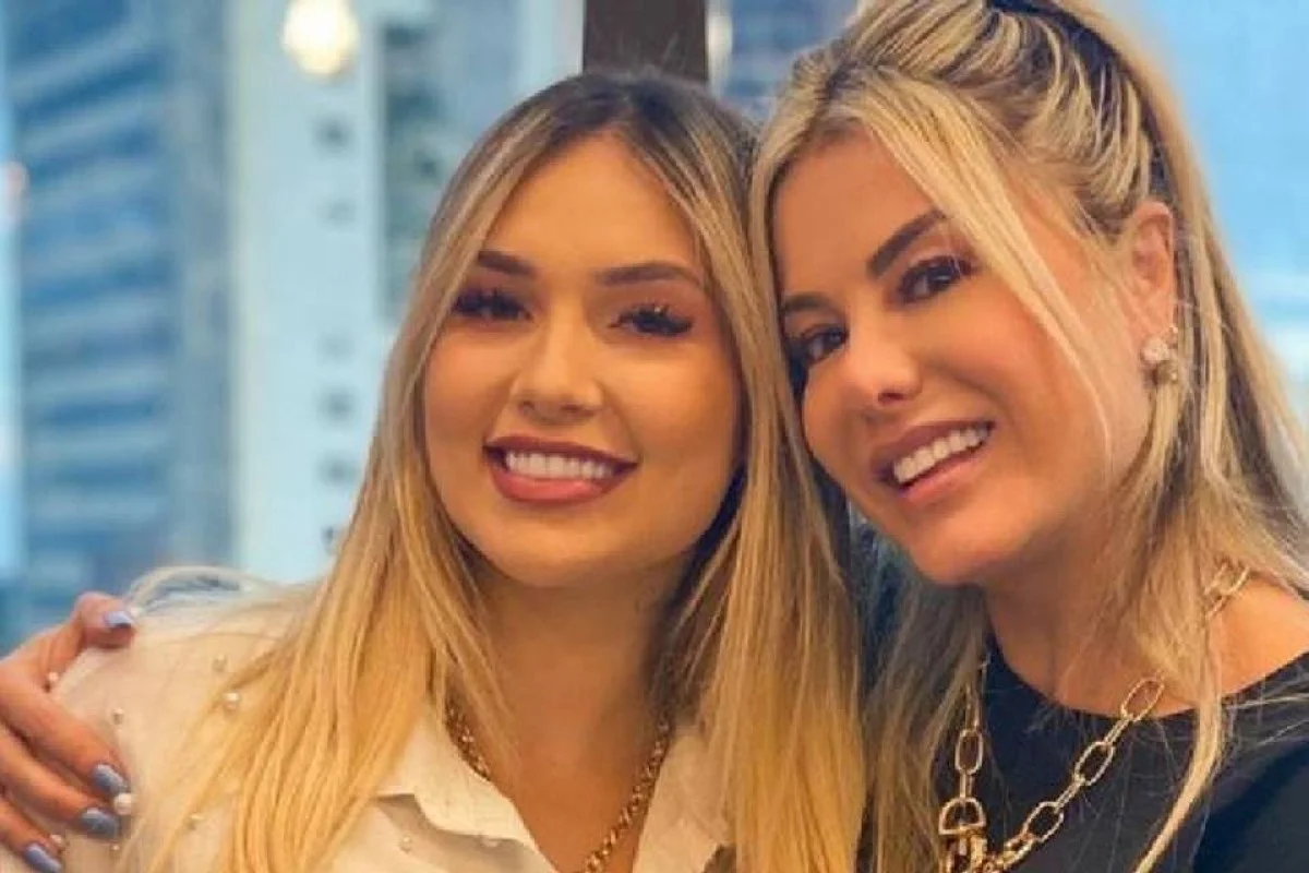 Poliana Rocha e Virginia Fonseca Poliana Rocha e Virginia Fonseca