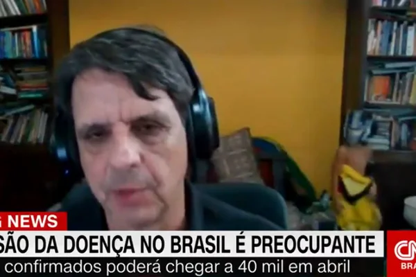 menino aparece de pikachu em entrevista cnn