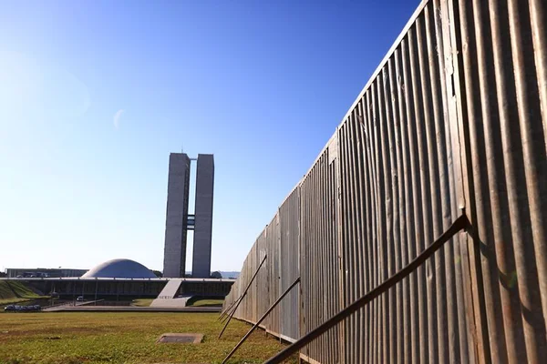 Governo mobiliza 5 mil servidores para reforçar segurança na Esplanada
