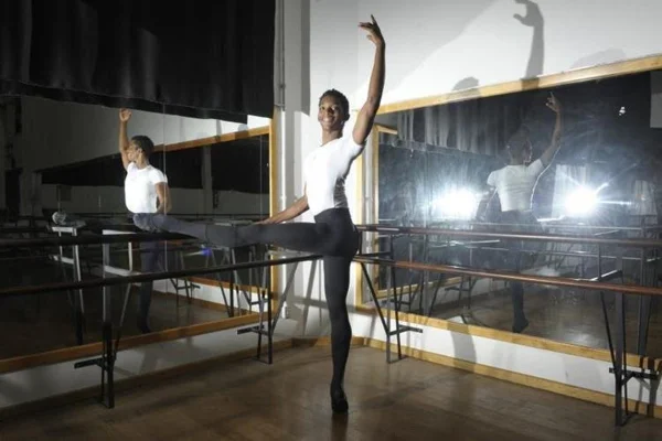 Bailarino brasileiro é aprovado em companhia da Dinamarca
