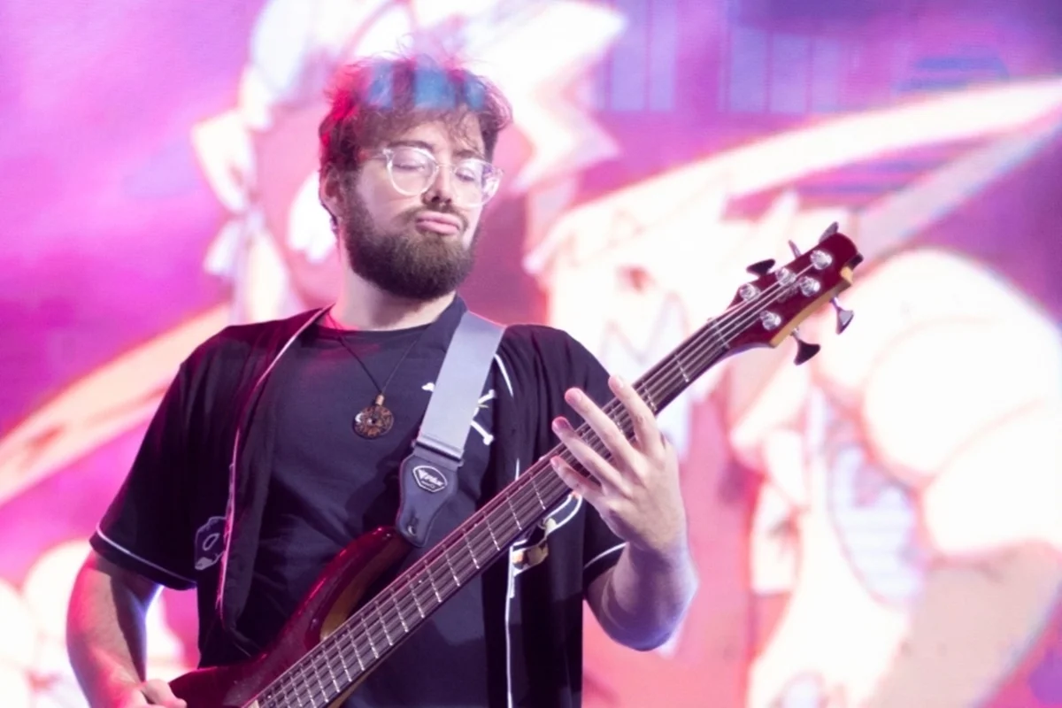 Com 12 anos de trajetória, a banda já se apresentou em diversos estados brasileiros. Com 12 anos de trajetória, a banda já se apresentou em diversos estados brasileiros.
