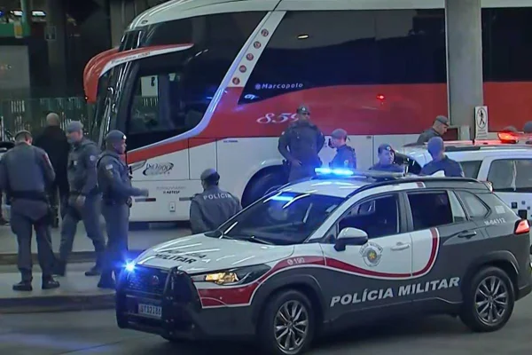 Ação de policiais após tiros no Terminal Barra Funda - Metrópoles