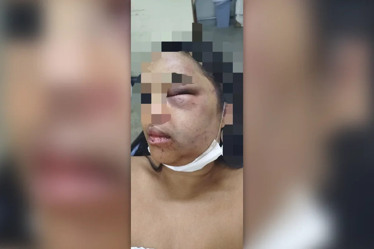 Ela procurou a polícia e denunciou o homem Ela procurou a polícia e denunciou o homem