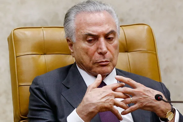 Planalto gastará R$ 16,45 por sanduíche de mortadela em avião de Temer