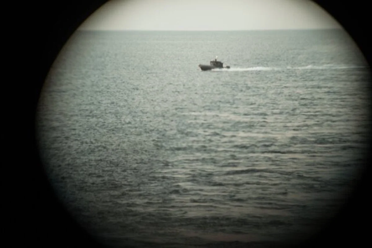 Barco afunda a caminho da Itália e 13 tunisianos estão desaparecidos