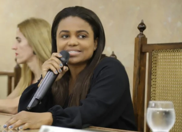filha fernandinho beira-mar pm