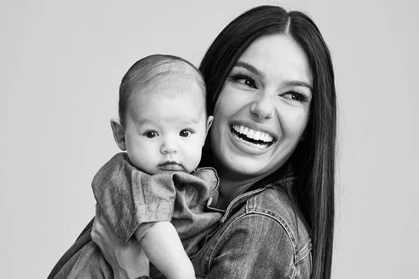 Isis Valverde celebra 1 ano do filho: “Te amo hoje e sempre”