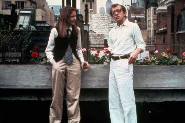 Woody Allen estaria “desolado” com morte de Diane Keaton, diz revista