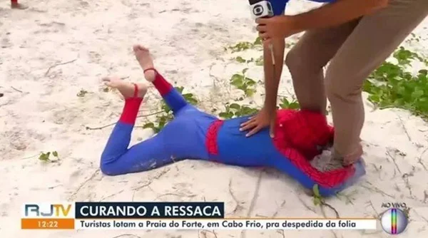 Vídeo. Homens-aranha invadem transmissão ao vivo da Globo