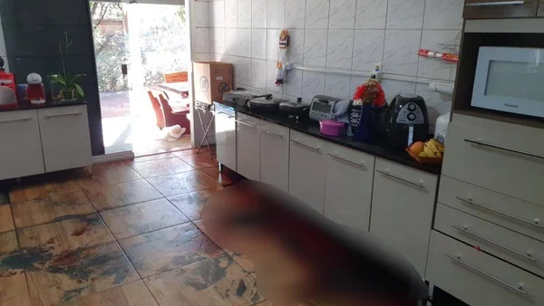 Mulher e amante são presos por suspeita de matar marido dela em Goiás