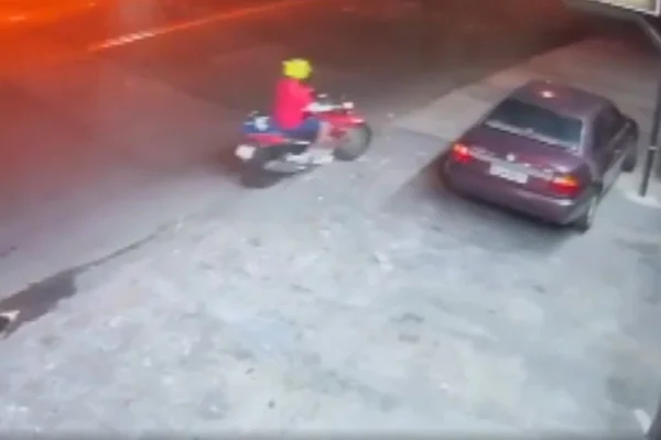 Imagem mostra motociclista que morreu atingido por linha de cerol. Metrópoles