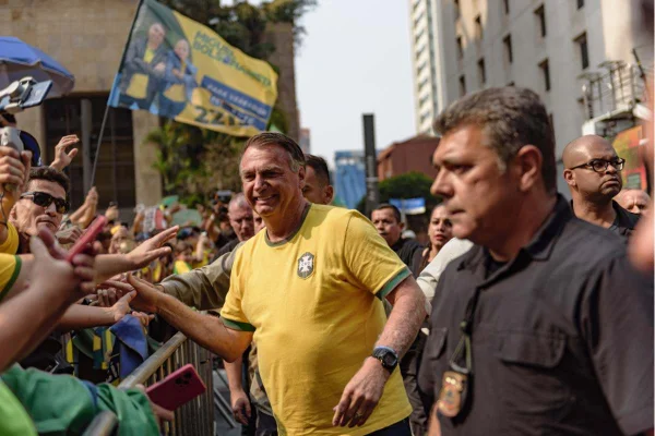 Jair Bolsonaro participa de ato na Avenida Paulista