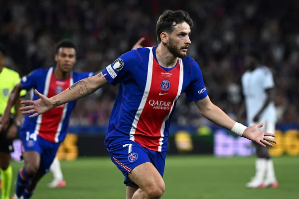 PSG vence o Aston Villa é bicampeão da Supercopa da Europa