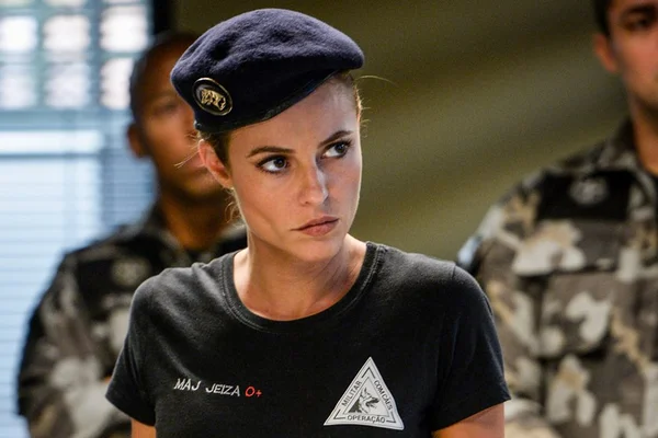“A Força do Querer”: Jeiza se emociona em enterro de colega
