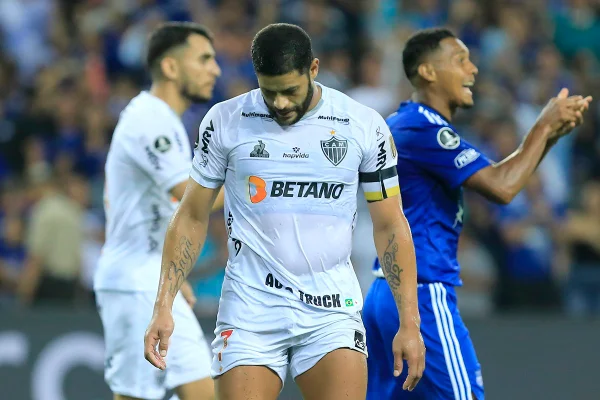 Hulk perde pênalti e Atlético-MG só empata com Emelec na Libertadores