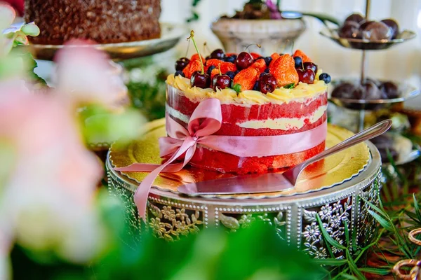 Renata Diniz Chocolatier renova menu: bem-casado de Red Velvet e mais